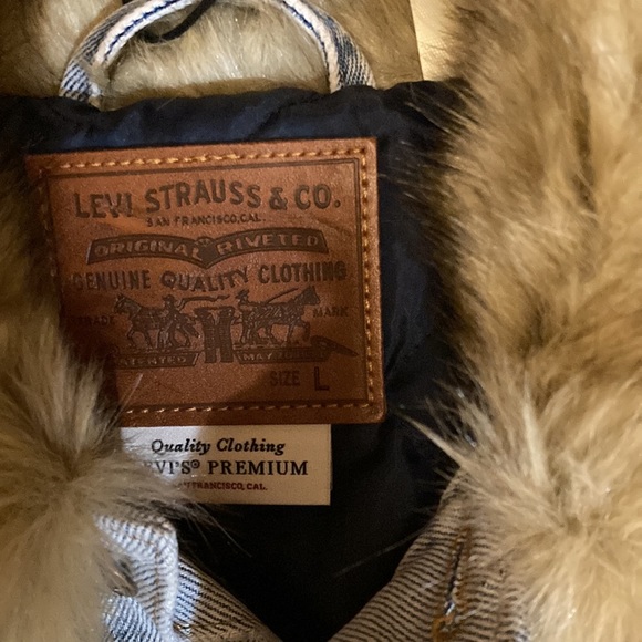 Levi's Fur Denim Trucker Jacket - Picture 12 of 17